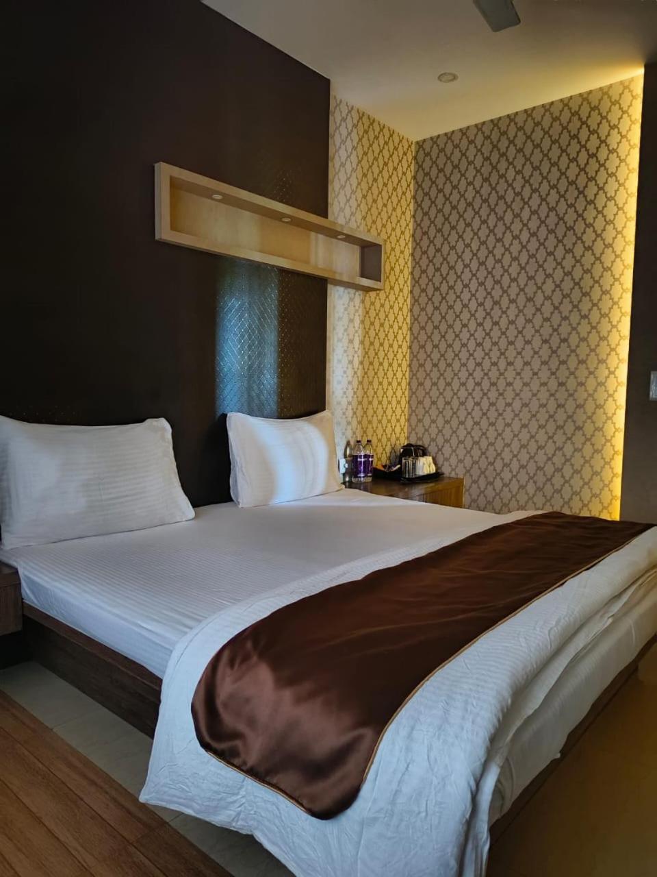 Jaanki Farms & Resorts Jorhāt Dış mekan fotoğraf