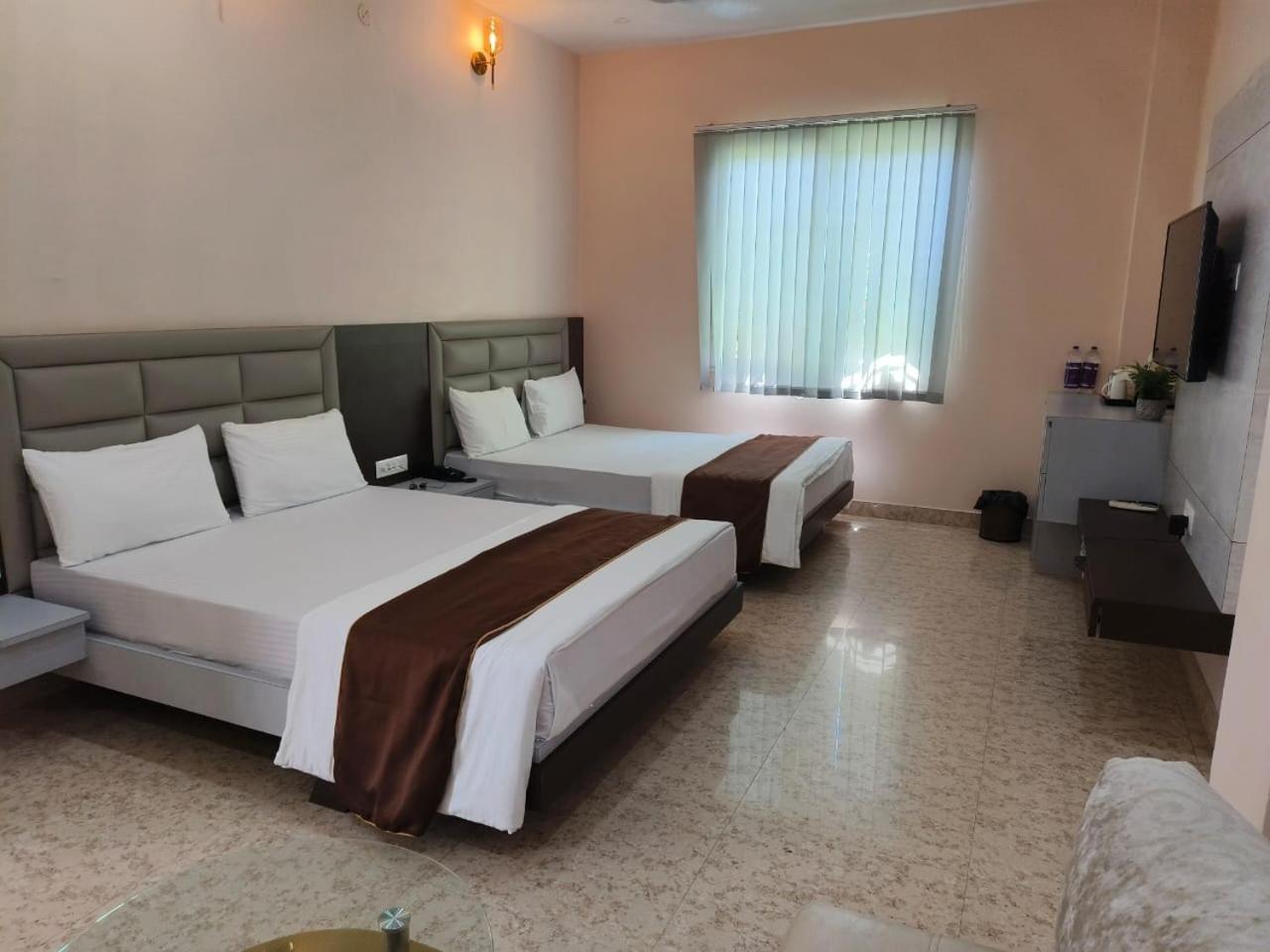 Jaanki Farms & Resorts Jorhāt Dış mekan fotoğraf