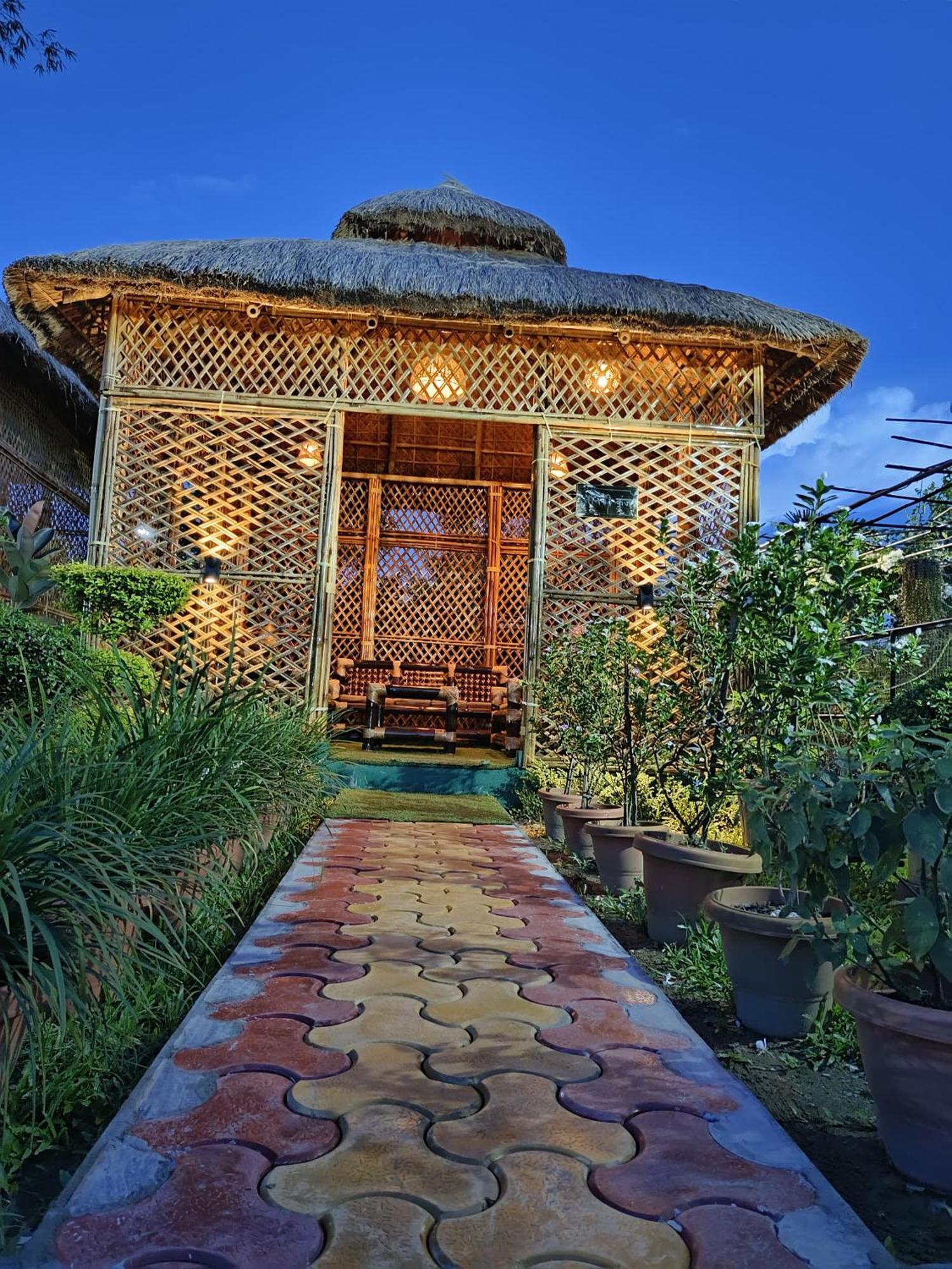 Jaanki Farms & Resorts Jorhāt Dış mekan fotoğraf