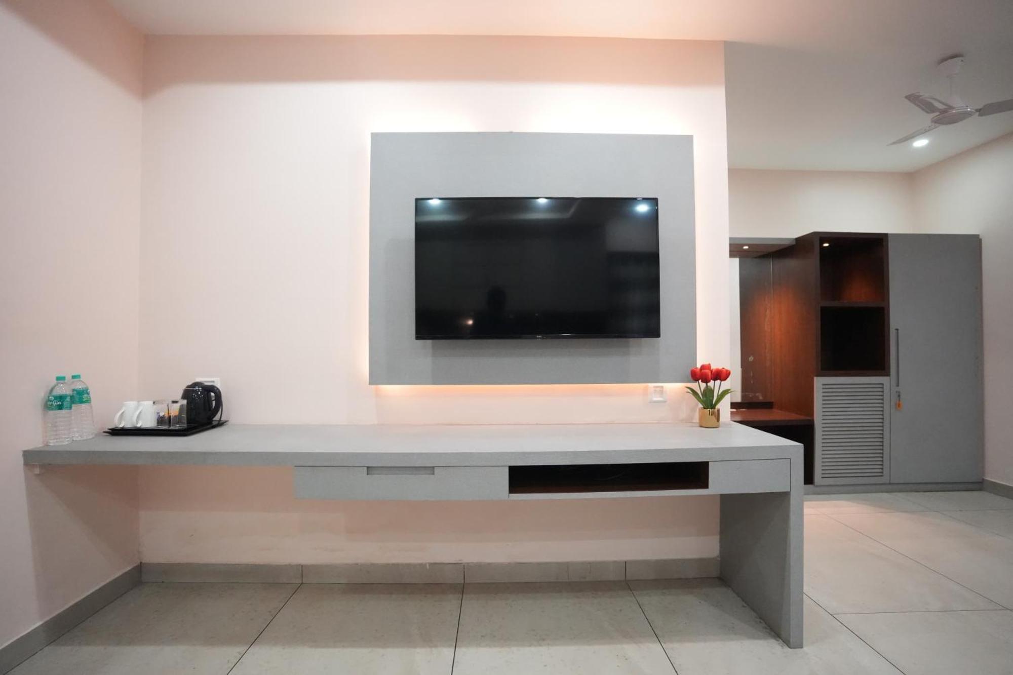 Jaanki Farms & Resorts Jorhāt Dış mekan fotoğraf