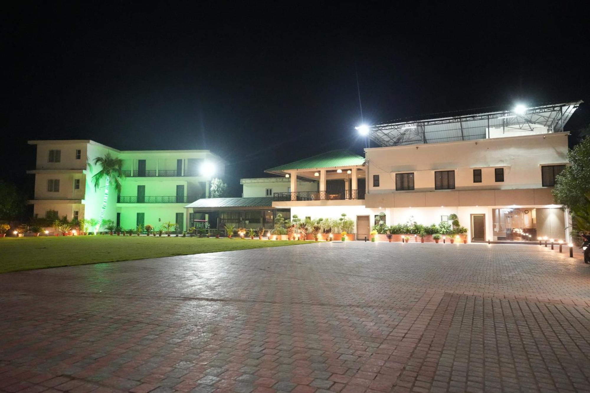 Jaanki Farms & Resorts Jorhāt Dış mekan fotoğraf