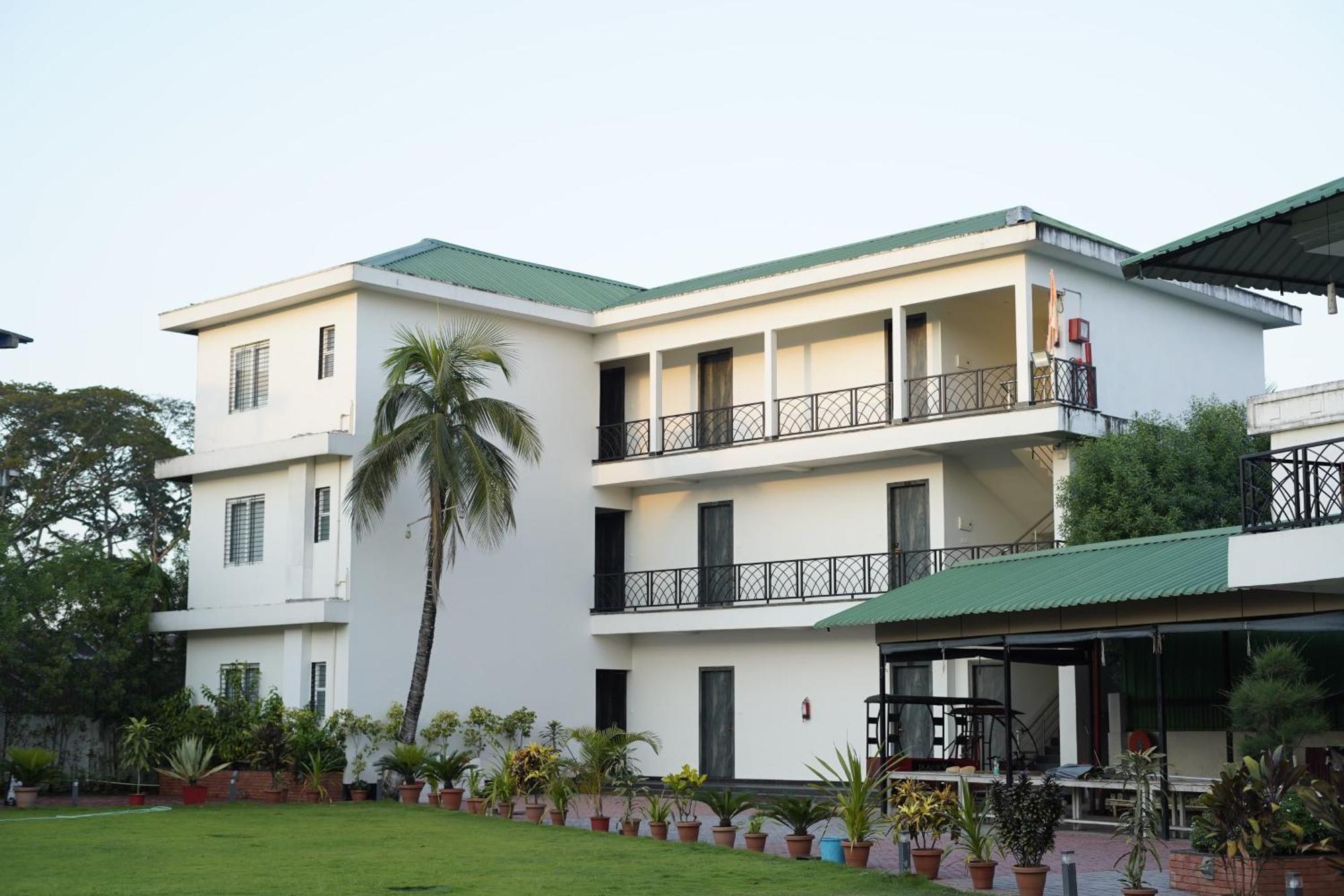 Jaanki Farms & Resorts Jorhāt Dış mekan fotoğraf